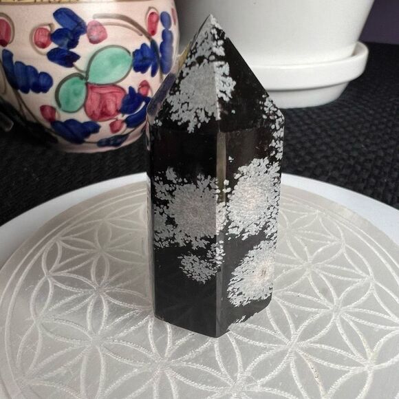 Snowflake Obsidian Crystal Tower (#2) - Picture 5 of 10